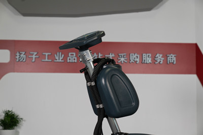 手推式洗地機(jī) 手推式洗地機(jī).jpg